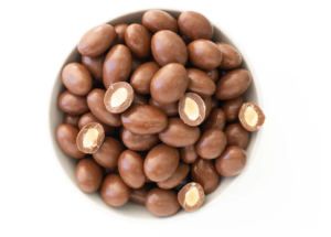 almendra con chocolate